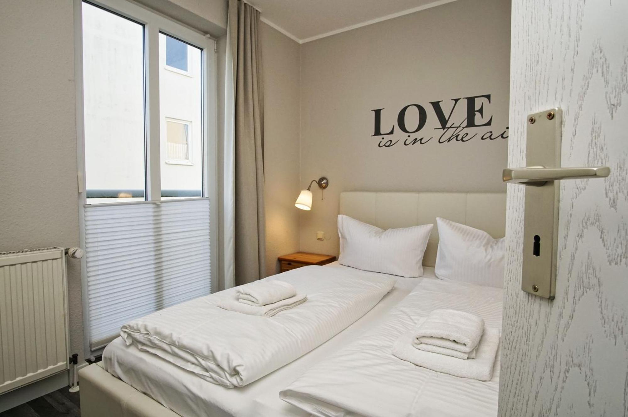 Zentrale Fewo Mit Balkon, Gratis Nutzung Vom Ahoi Erlebnisbad Und Sauna In Sellin - Villa Buskam Fewo 27 Goehren  Εξωτερικό φωτογραφία