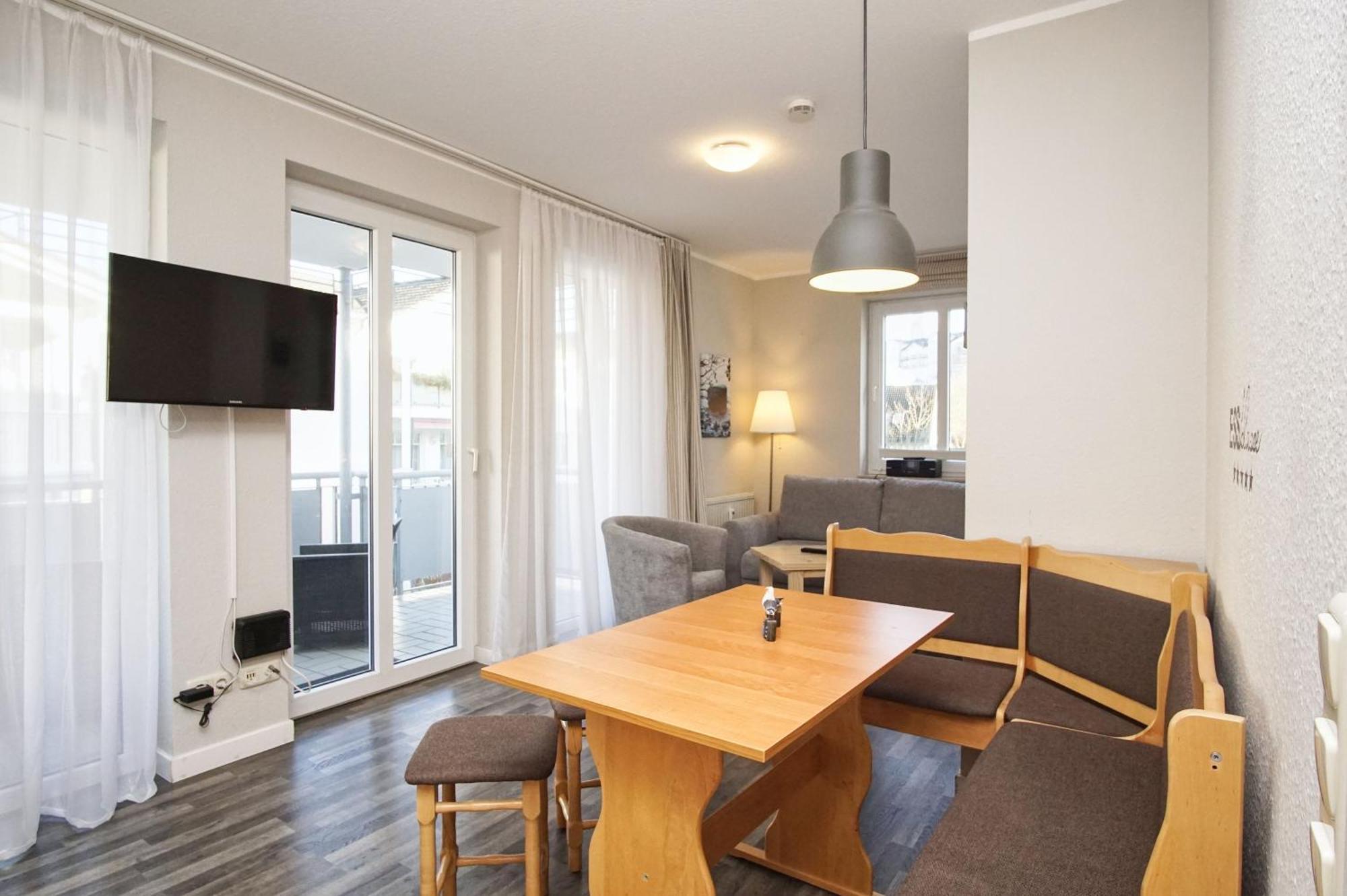 Zentrale Fewo Mit Balkon, Gratis Nutzung Vom Ahoi Erlebnisbad Und Sauna In Sellin - Villa Buskam Fewo 27 Goehren  Εξωτερικό φωτογραφία